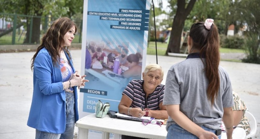 Jornada de servicio al vecino Alonso y Ortega visitaron los stands de “El estado en tu barrio”