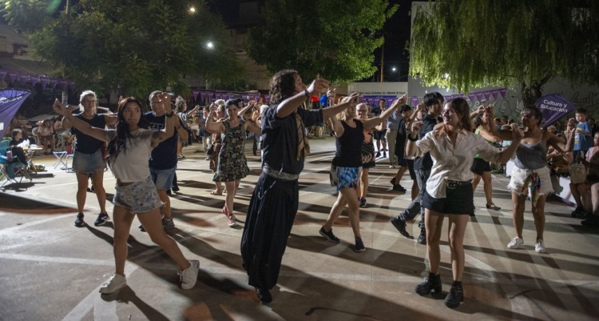 La “Peña de las Carretas” ya es un clásico: otra exitosa noche de folklore