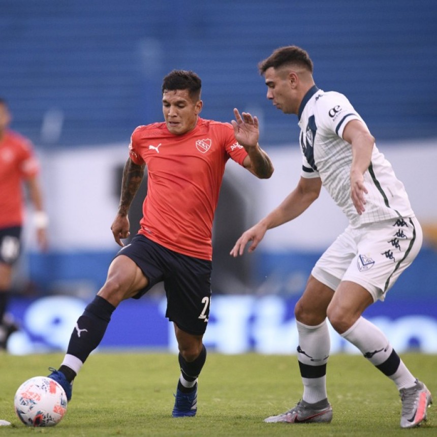 V&eacute;lez Sarsfield derrot&oacute; a Independiente y es l&iacute;der absoluto de la zona 2