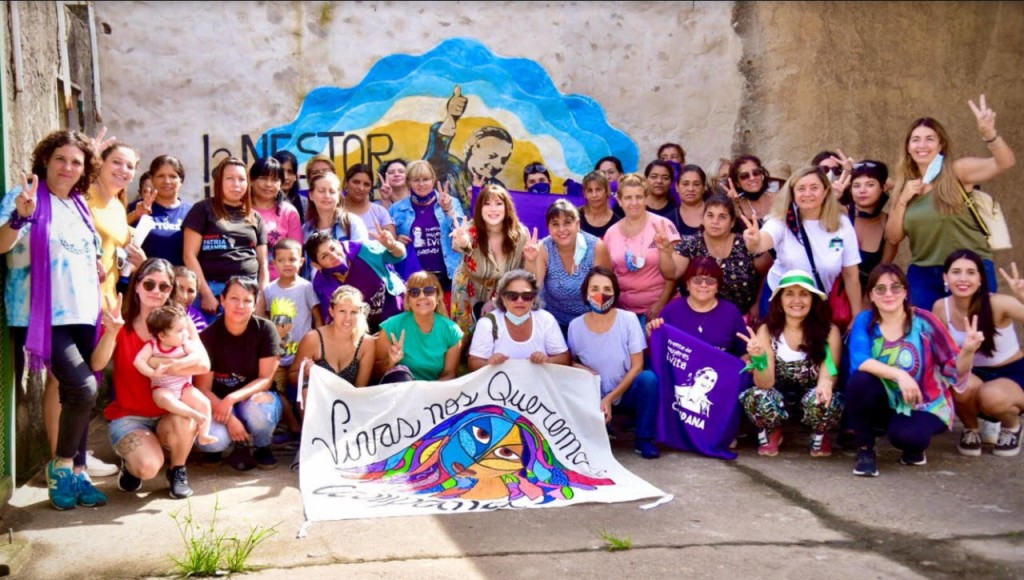 ALONSO, JUNTO A OTRAS 60 MUJERES DE CAMPANA, CONMEMORARON EL #8M EN LA PLATA