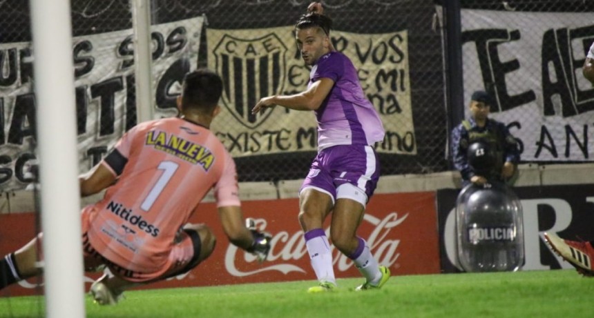 Lautaro Díaz : fue una sensación rara marcarle dos goles a mi ex Club