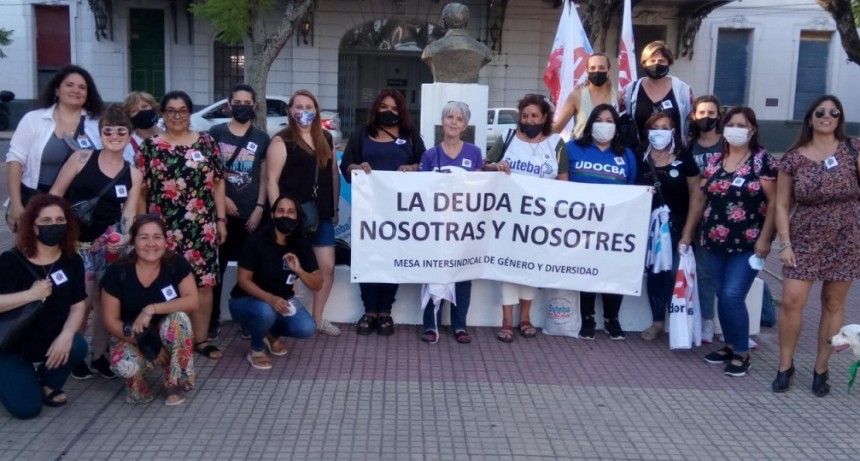 La Mesa Intersindical de Género y Diversidad marchó por el 8M