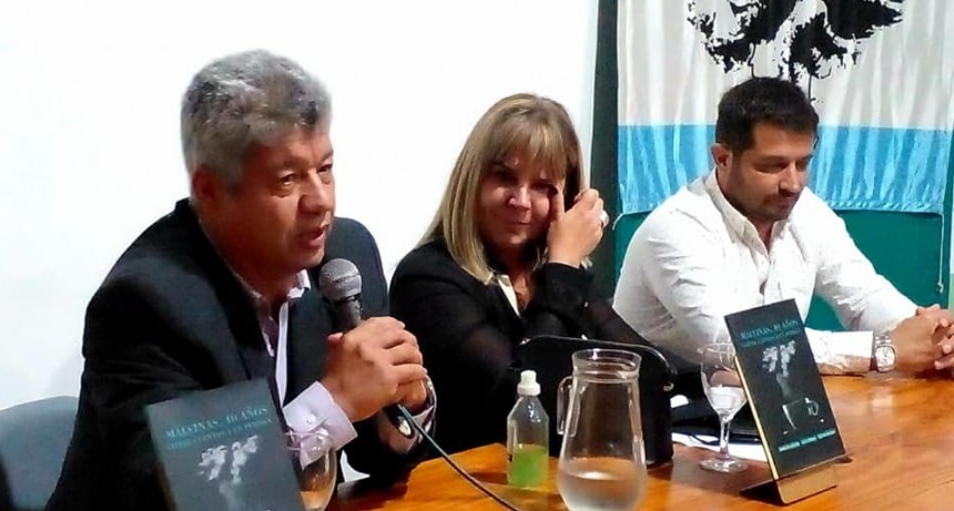 Victor Racedo :  este sábado presentamos el Libro en Campana