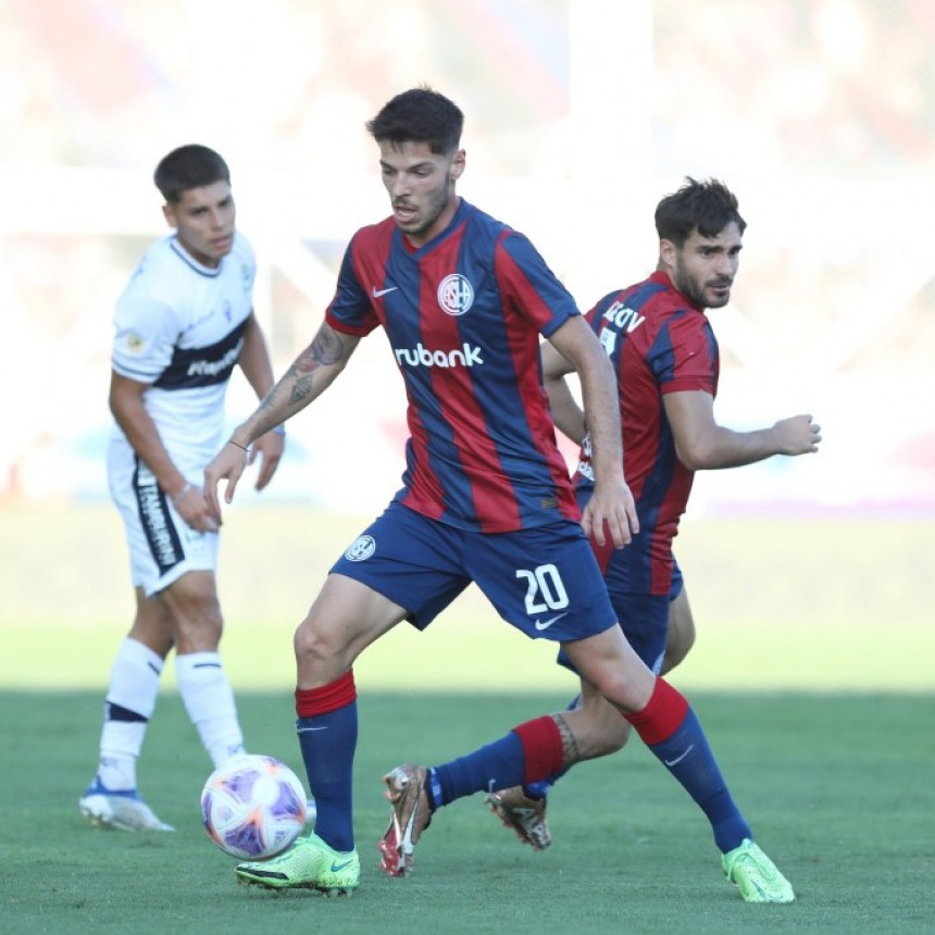 Goleada de San Lorenzo para seguir en la punta