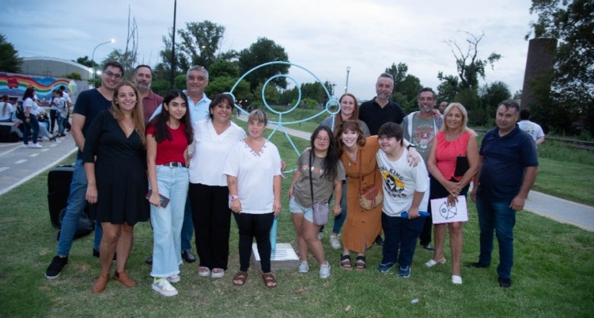 En el Día Mundial del Síndrome de Down, Soledad Alonso acompañó la inauguración del Símbolo de Discapacidad 
