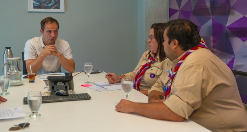 El intendente recibió a las nuevas autoridades del Grupo Scout Monseñor Espósito