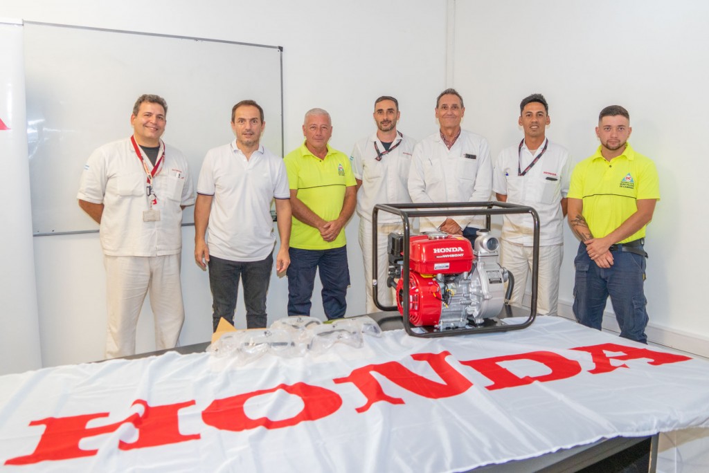 Defensa Civil recibió una importante donación de la empresa Honda