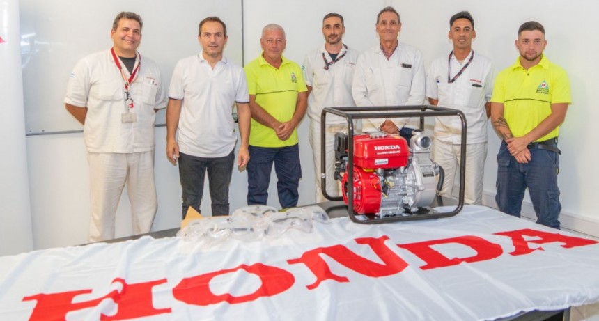Defensa Civil recibió una importante donación de la empresa Honda