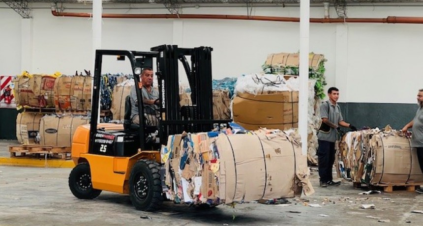 Centro de Reciclaje Municipal: se concretó la segunda entrega de cartón y papel   