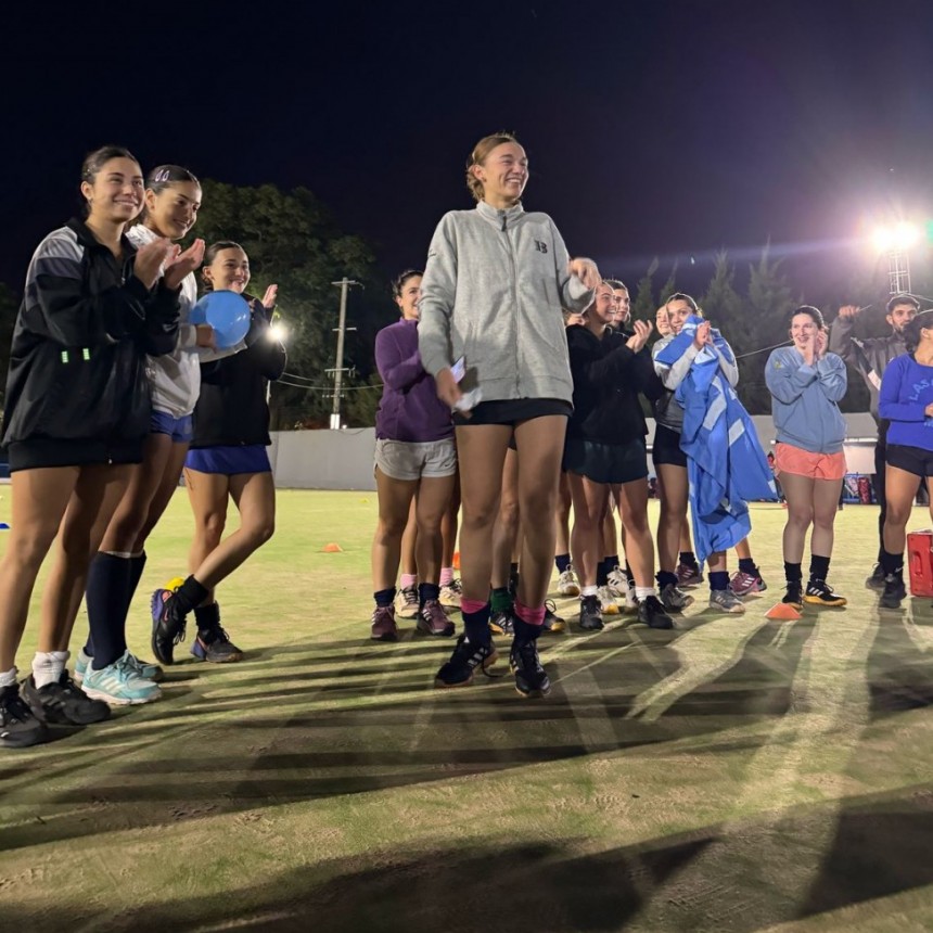 Hockey sobre césped : OTRA DEPORTISTA DEL CAMPANA BOAT CLUB EN LA ELITE DEL DEPORTE NACIONAL