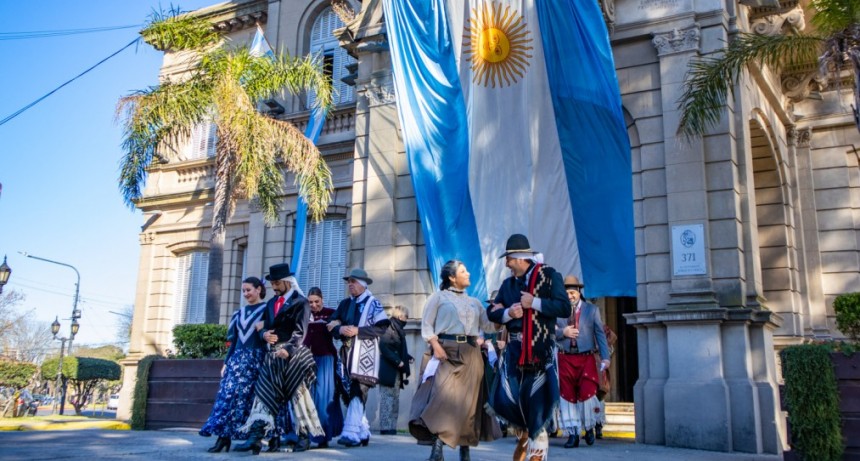 En homenaje a los héroes de Malvinas, invitan a poner banderas en domicilios y comercios
