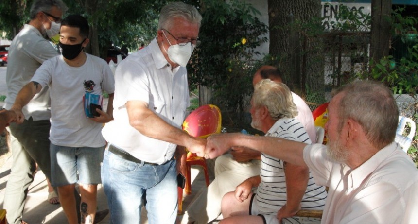 Romano : Mayores de 60 a&ntilde;os que hayan perdido su turno podr&aacute;n vacunarse igual