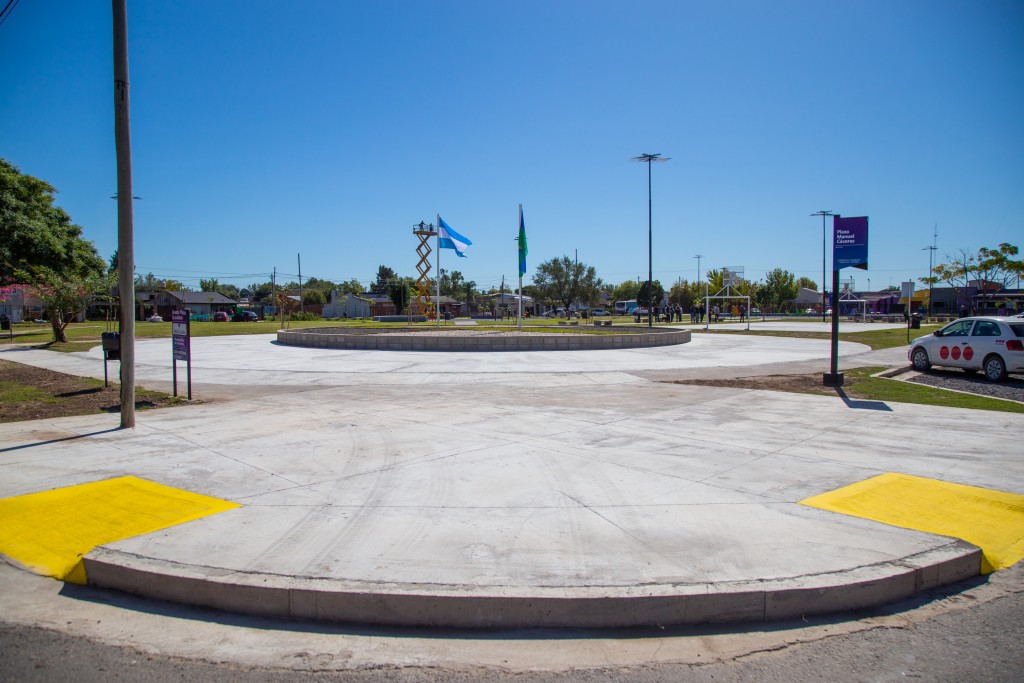 El Municipio y Trafigura remodelaron la plaza del barrio Lubo