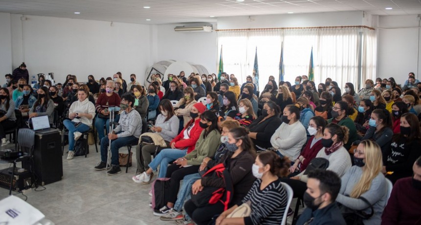 Con 450 inscriptos, comenzó la Academia de Emprendedores Campana