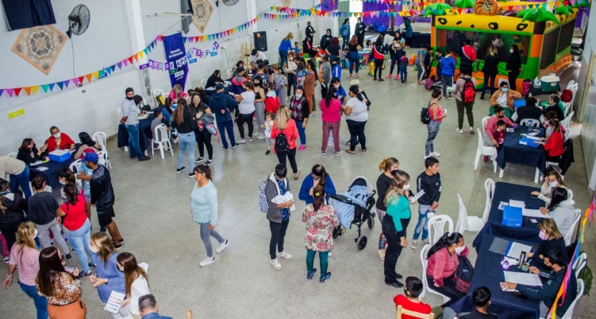 El Intendente acompañó la primera jornada de “Cerca Tuyo” en el barrio Lubo