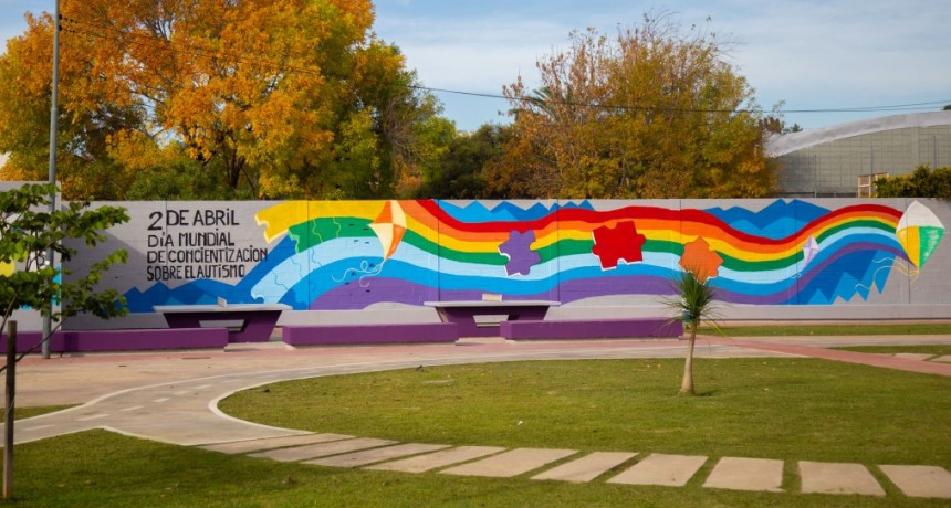 Campana visibiliza el Autismo con un gran mural en la Plaza de las Carretas 