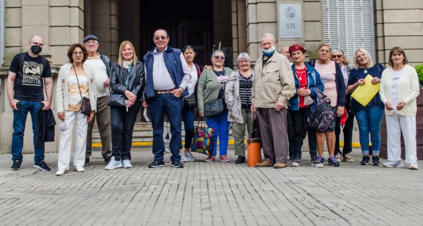 Invitados por el Municipio, adultos mayores siguen disfrutando de paseos