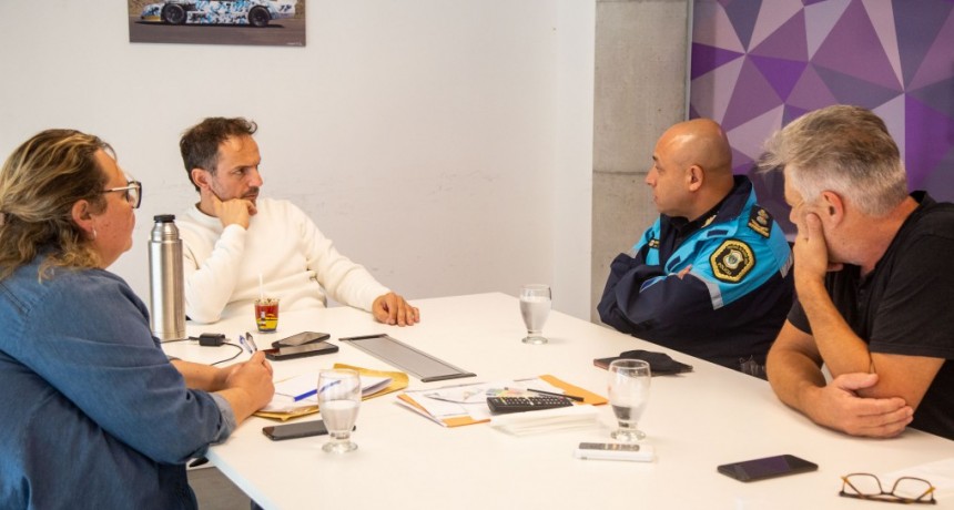Abella compartió su preocupación por la falta de personal policial con el nuevo Superintendente de la región