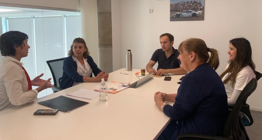 Abella reconoció la incansable tarea de las enfermeras del Hospital San José
