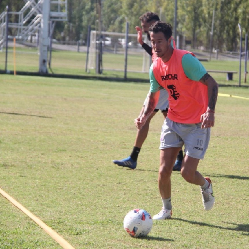 Villa Dalmine entrenó pensando en Deportivo Riestra