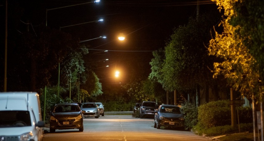 El Municipio sigue reforzando la luminaria LED en la ciudad