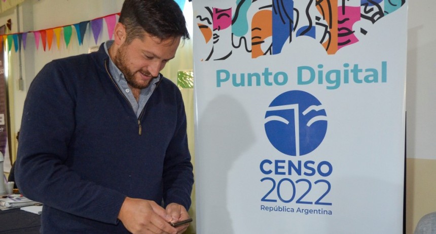 Censo 2022: Brutti invitó a los vecinos a completar el formulario digital