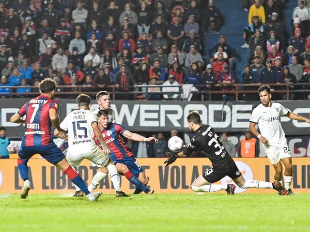 San Lorenzo quiso, pero no pudo