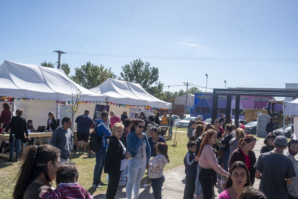 “Cerca Tuyo”: Vecinos del barrio Lubo accedieron a trámites y a los servicios que ofrece el Municipio