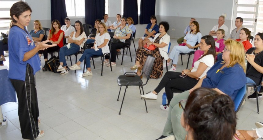La Secretaría de Salud impulsa un programa integral para fortalecer la estrategia de atención primaria