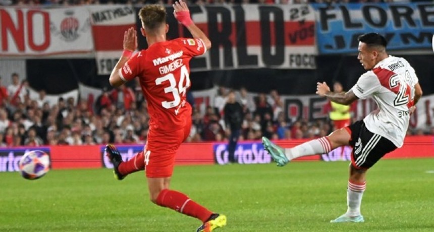 Con un Barco encendido River Plate sigue siendo líder