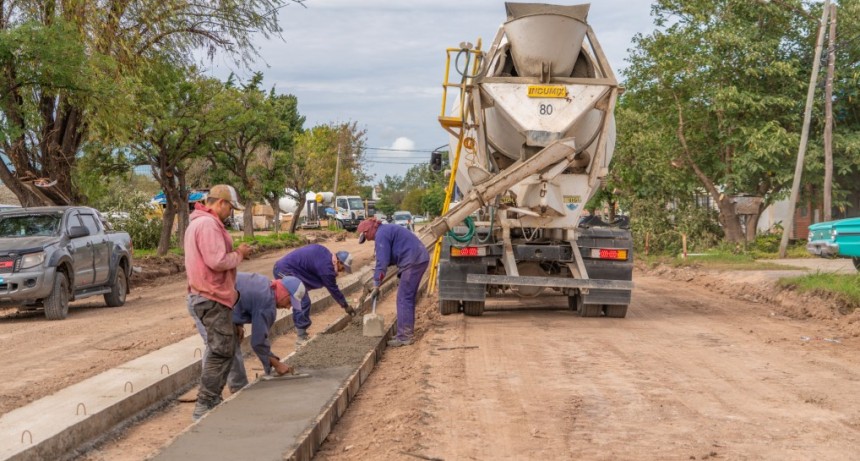 Abella supervisó el avance de la obra que transformará la calle José Ingenieros en una nueva avenida