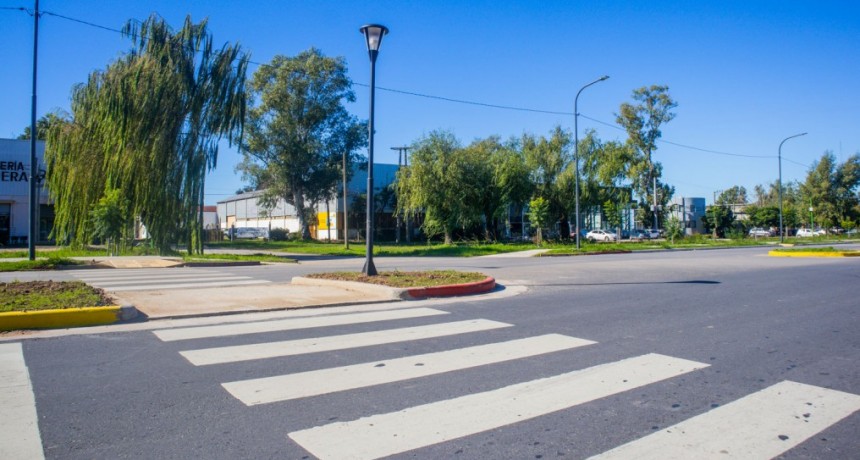 Avanzan las obras complementarias sobre la renovada avenida Alfonsín