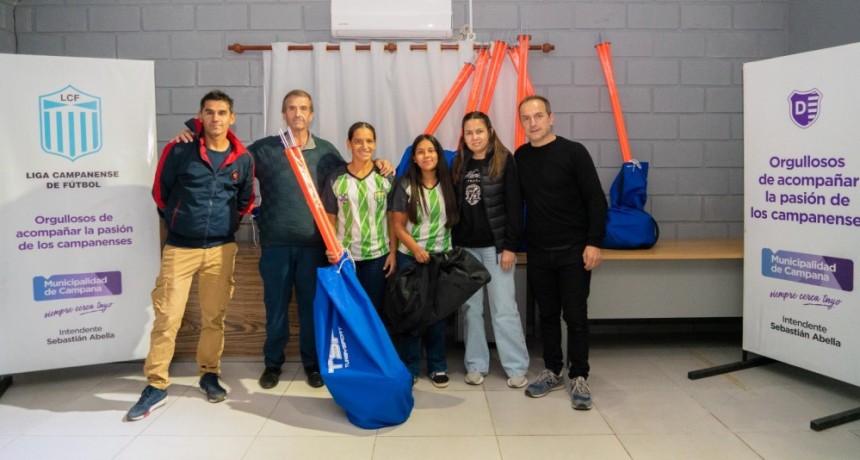 Abella entregó materiales deportivos a equipos femeninos de la Liga Campanense