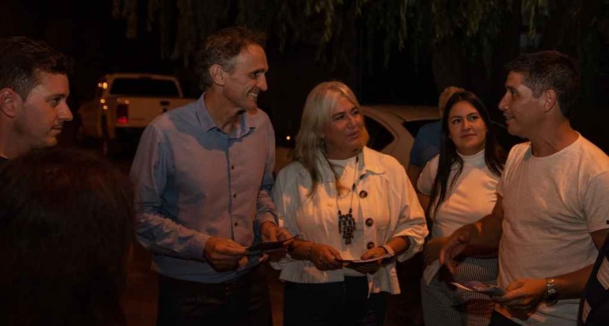 El Ministro Katopodis visitó el barrio Las Acacias para informar el reinicio de las obras en la Av. Alfonsin