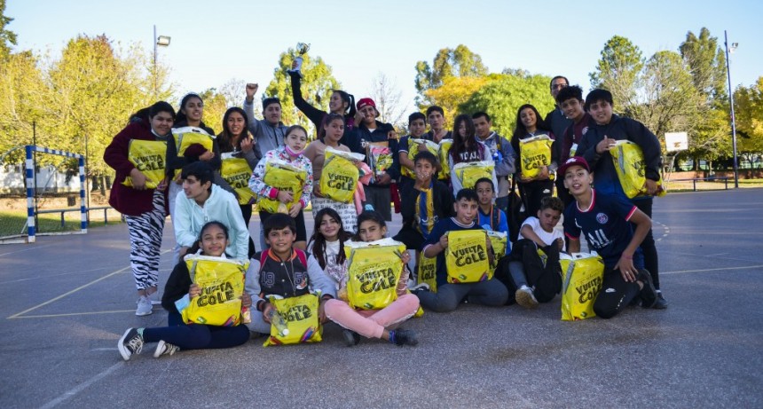 Más de 250 alumnos participaron del primer intercolegial del año de Atletismo