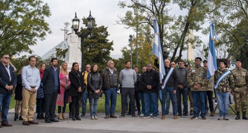Con un emotivo acto, Campana conmemoró el 40º aniversario del hundimiento del crucero General Belgrano