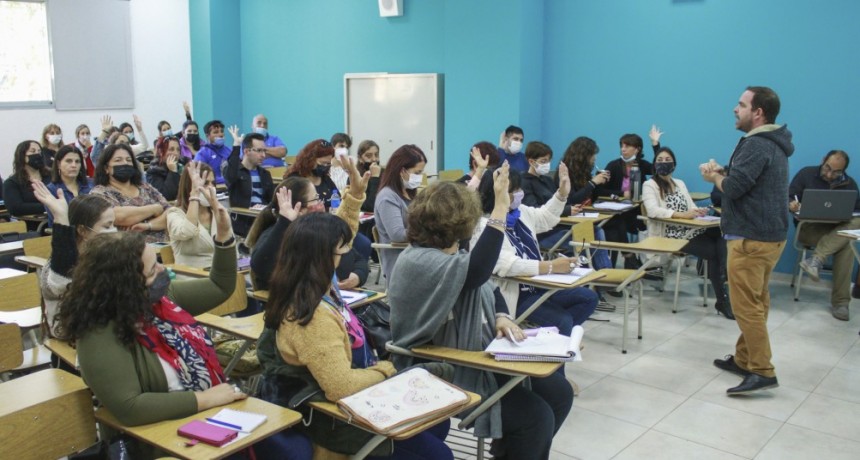 La Secretaría de Salud presentó las propuestas que trabajará junto a escuelas secundarias de la ciudad