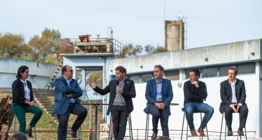 Kicillof y Katopodis encabezaron la puesta en marcha de las obras que ampliarán la planta de tratamiento cloacal de Saladillo 