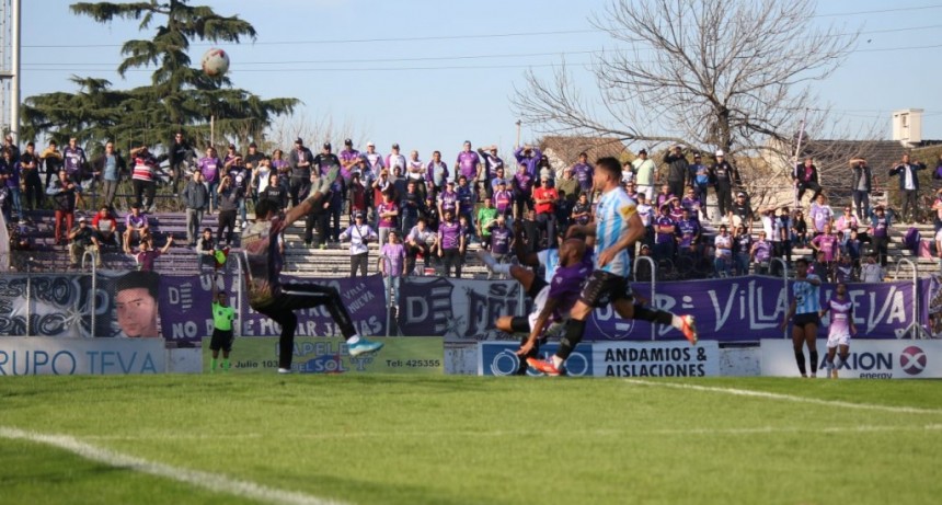 Villa Dálmine logró su esperada primera victoria como local 