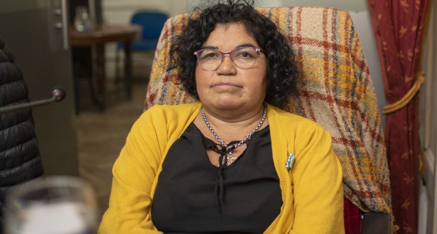 Angela Medina : Por la falta de turnos en el Registro Civil, cientos de estudiantes no tienen hoy su DNI