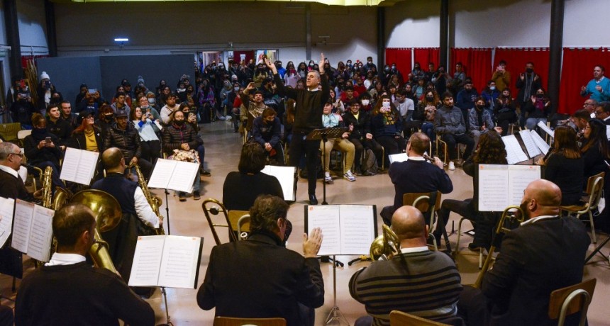 Brillante concierto de la Banda Municipal de Música en la Escuela de Arte 