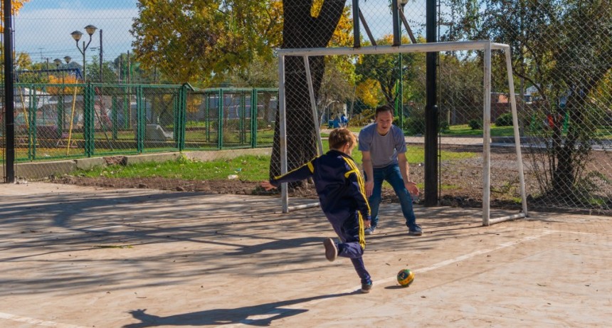 Nuevos playones deportivos para cuatro barrios de Campana   