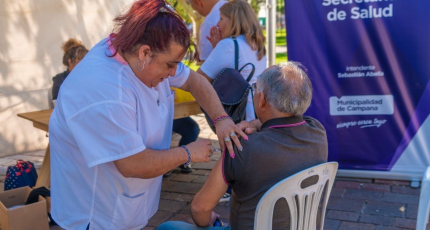 En un nuevo operativo, la Secretaría de Salud aplicó más de 1.000 vacunas a vecinos