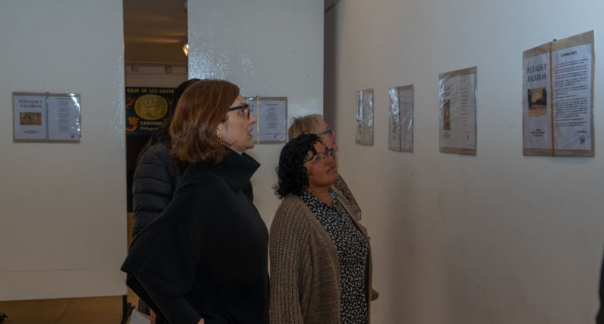 En el Edificio 6 de Julio, se inauguró la muestra “Postales y Palabras”