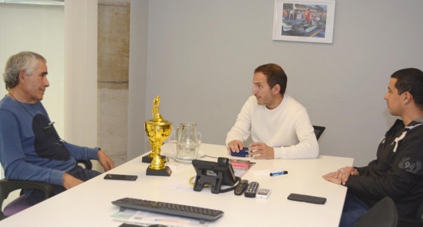 Abella reconoció al ciclista Miguel Ángel Fossatti por su ejemplo deportivo