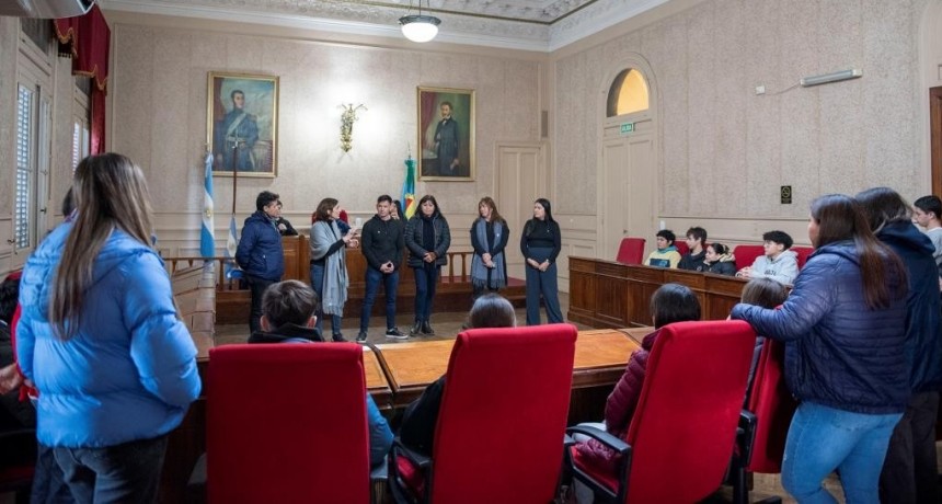 Alumnos de la Escuela N° 24 visitaron el Palacio Municipal