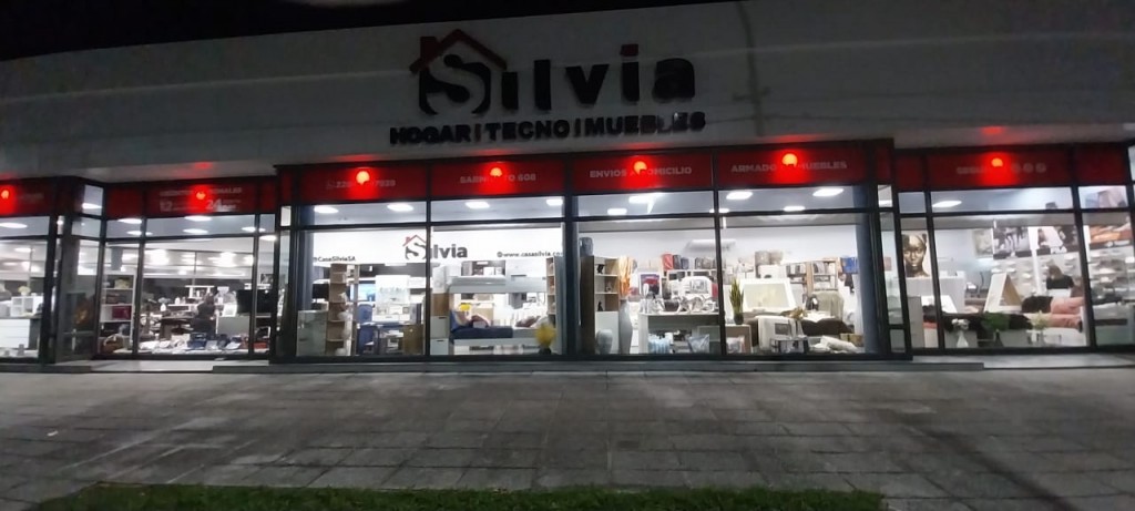Inauguró Casa Silvia en Campana