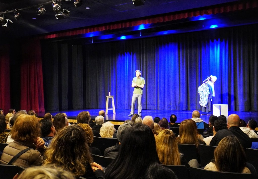 Tras la presentación de Pablo Picotto a sala llena, el Pedro Barbero suma nuevas propuestas teatrales