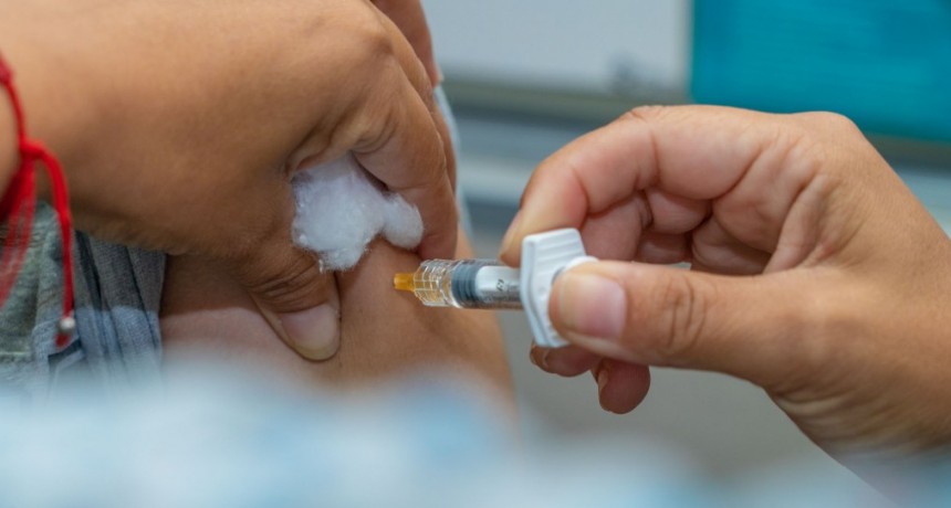 La Secretaría de Salud continúa aplicando la vacuna contra la gripe