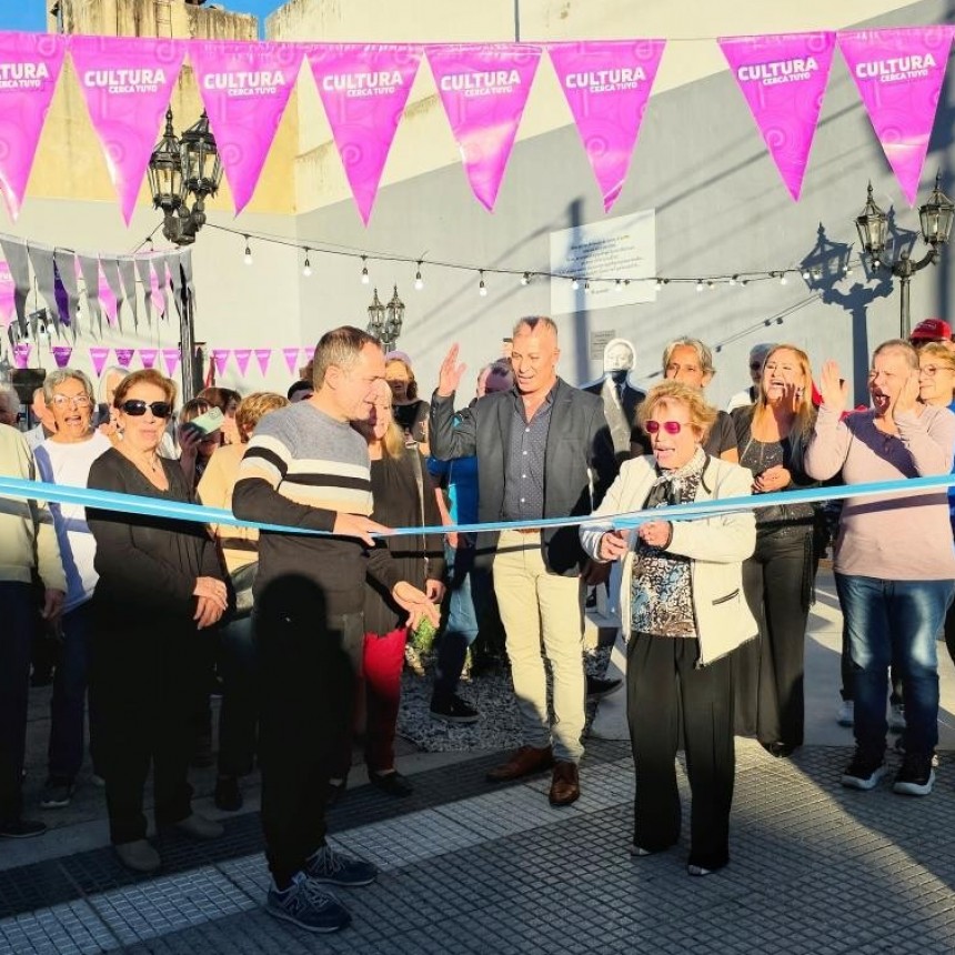 El Municipio reinauguró la Plazoleta del Tango, un espacio renovado para que disfruten los vecinos